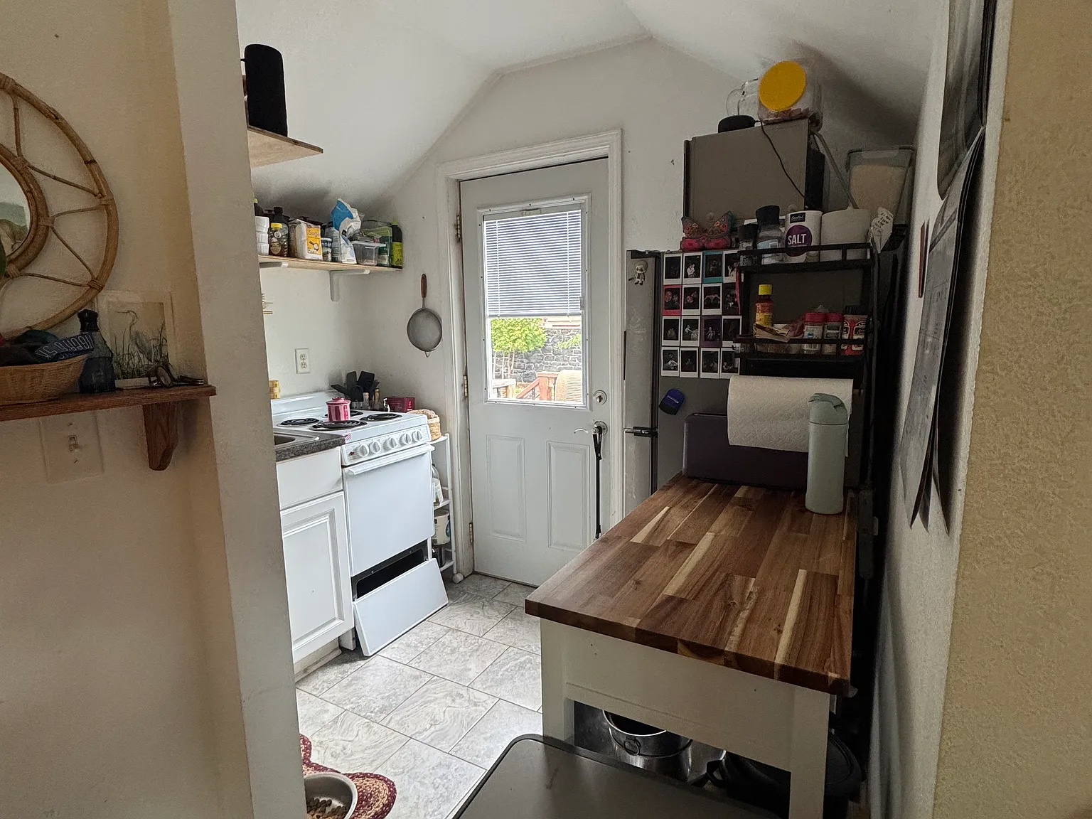 1 bed, 1300 sqft, $1,700 — Photo 4
