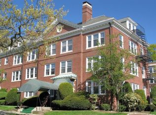 242 President Ave APT 10, Providence, RI 02906