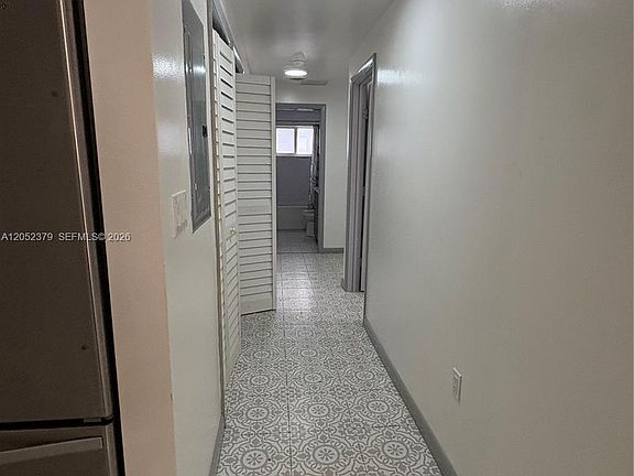 5th image of 10120 W Fern St