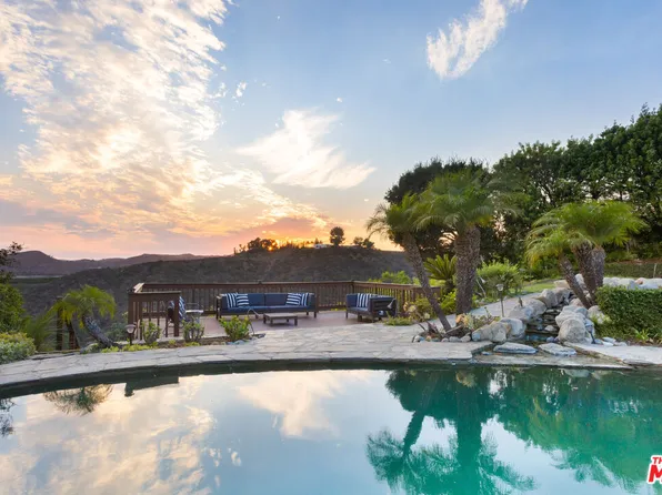 1641 Stradella Rd, Los Angeles, CA 90077