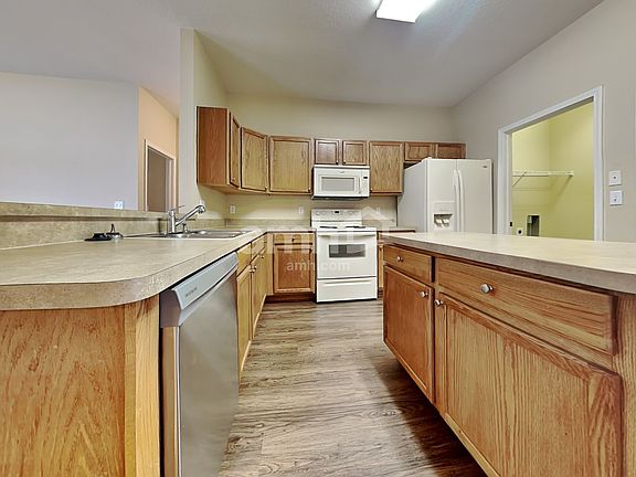 3rd image of 3316 Azalea Blossom Dr