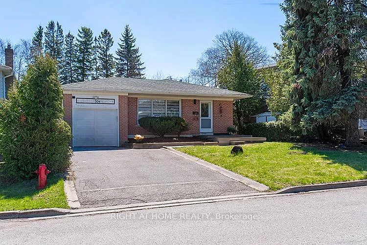 4 bed, $3,250 — Photo 1