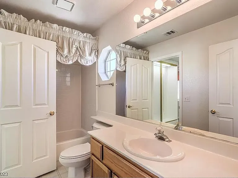 8939 Dove Cove Dr — Photo 25