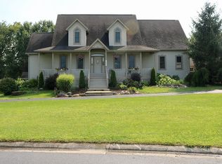 1304 Grass Creek Ct, Valparaiso, IN 46383