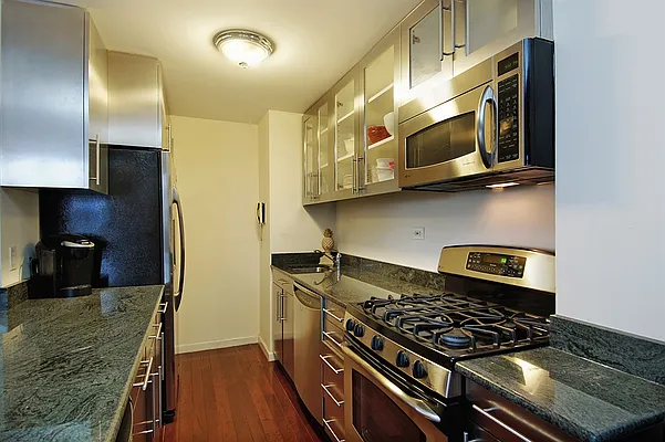 Sold by Corcoran | media 19