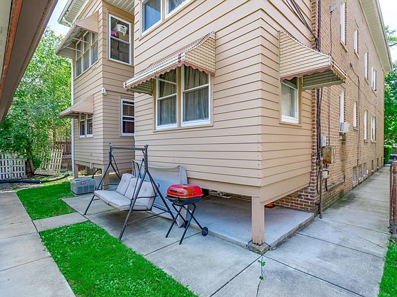 2nd image of 4824 Greenleaf St