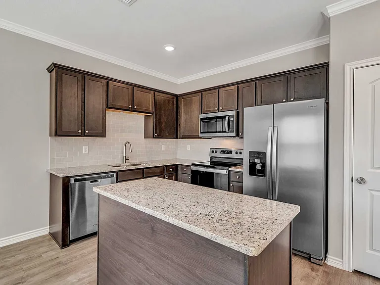 Eagles Crest Townhomes - ASK ABOUT OUR SPRING MOVE -IN SPECIAL TODAY! — Photo 14