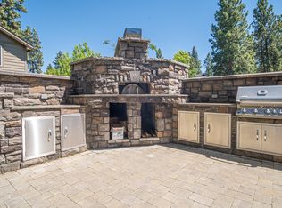 19523 Hollygrape St, Bend, OR 97702