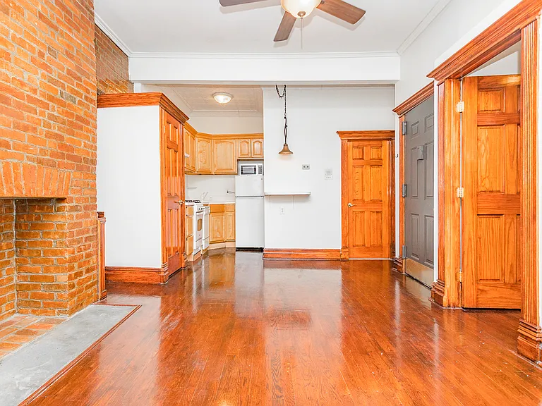 1079 Broadway #2B — Photo 5