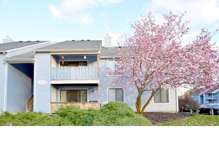 408 The Woods, Cherry Hill, NJ 08003