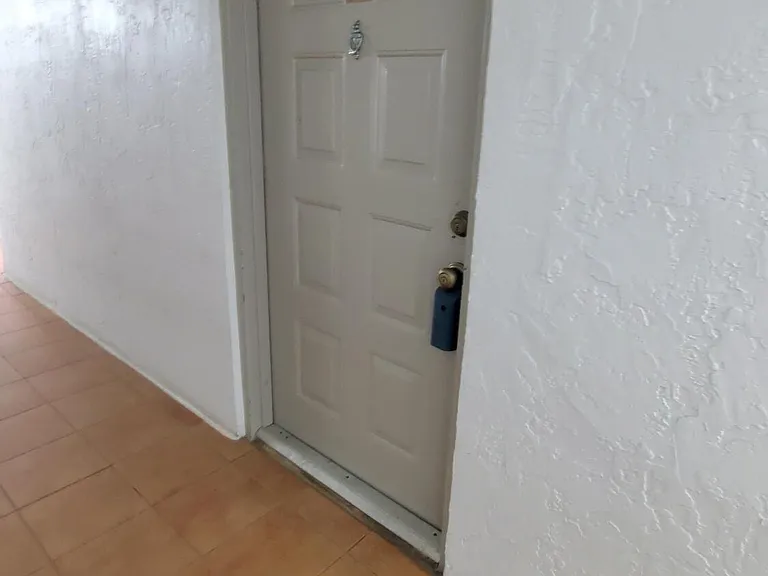 721 N Pine Island Rd #103 — Photo 3