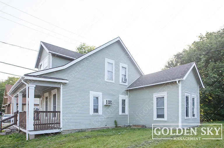 312 S Gharkey St — Photo 2