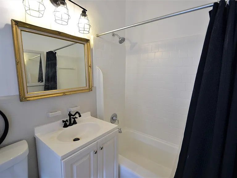 1517 Bonnie Brae St #4 — Photo 31