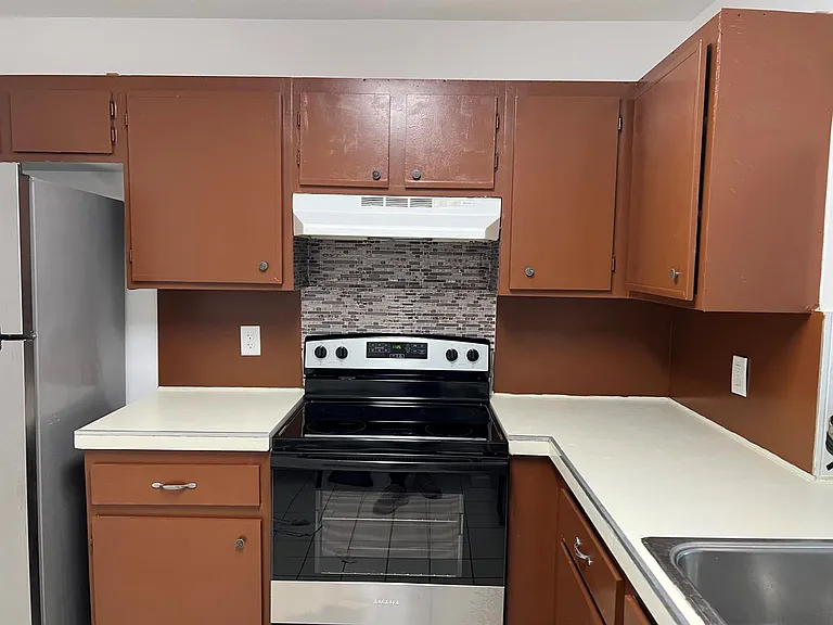 4104 NW 114th Ave — Photo 6