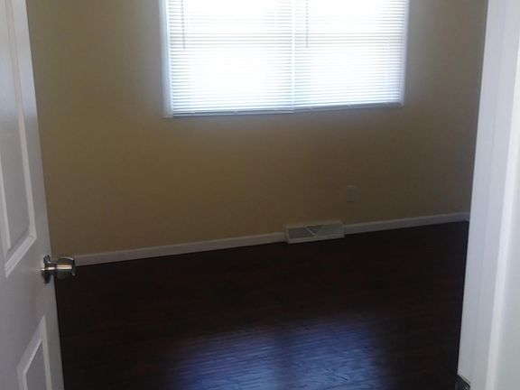 4th image of 1707 School St APT 7