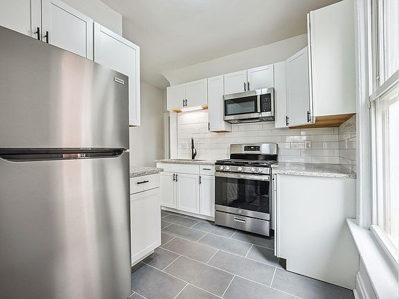 4th image of 189 W Park Ave #189