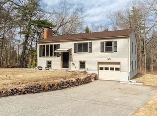 2 Linwood Dr, Wilbraham, MA 01095