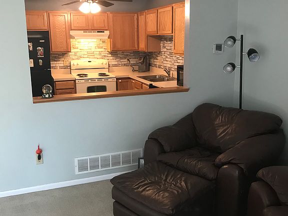 3rd image of 438 Angela Ln