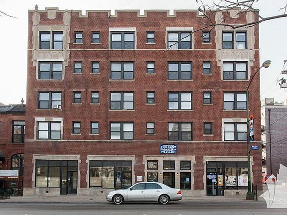 4th image of 739 W Belmont Ave APT 210