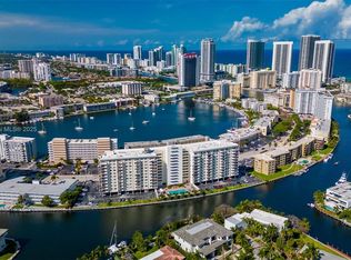 401 Golden Isles Dr APT 406, Hallandale, FL 33009