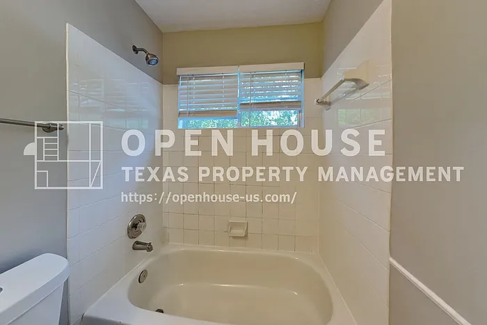 10051 Rio Bravo Rd — Photo 16