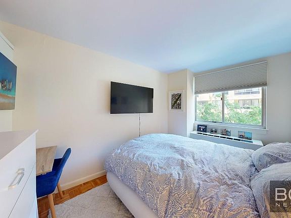 3rd image of 308 E 38th St APT 5-F