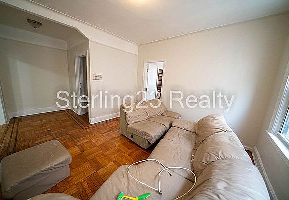 5th image of 24-60 Crescent St #1