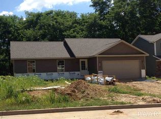 5614 N Frostwood Pkwy, Peoria, IL