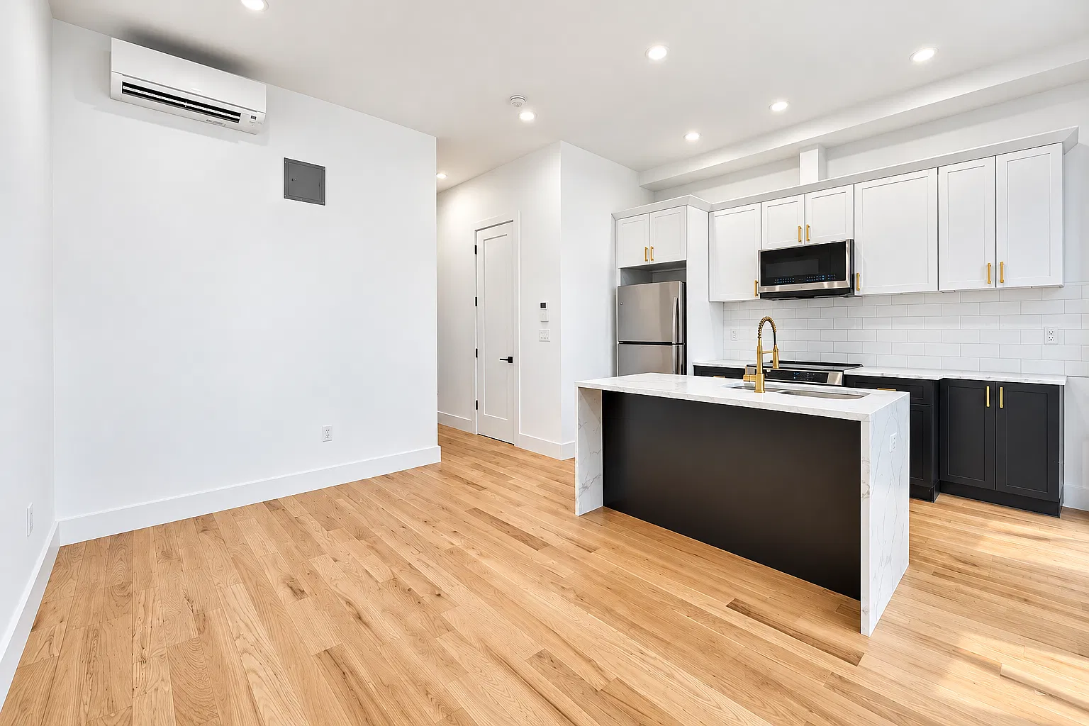 47 West 55th Street — Photo 3
