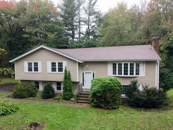 30 Overlook Dr, Westborough, MA 01581