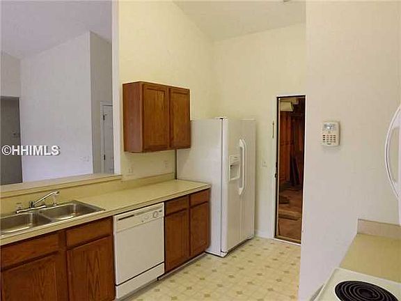4th image of 30 Wiregrass Way