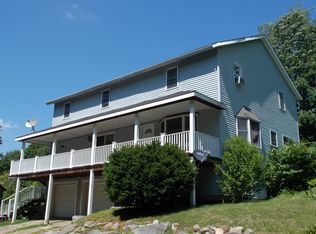 100 Plunkett Ave, Hinsdale, MA 01235