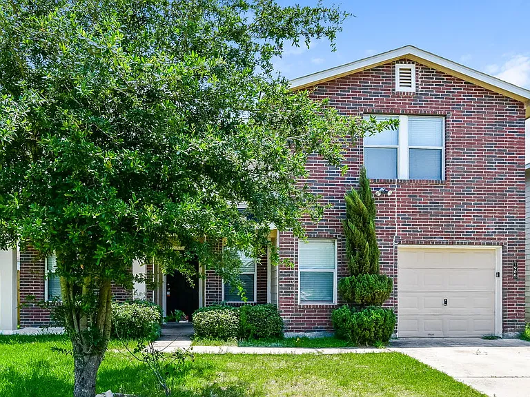 7906 Ashland Springs Ln — Photo 1