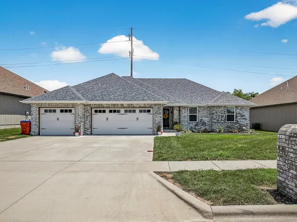 3670 N Huntington Avenue, Springfield, MO 65803