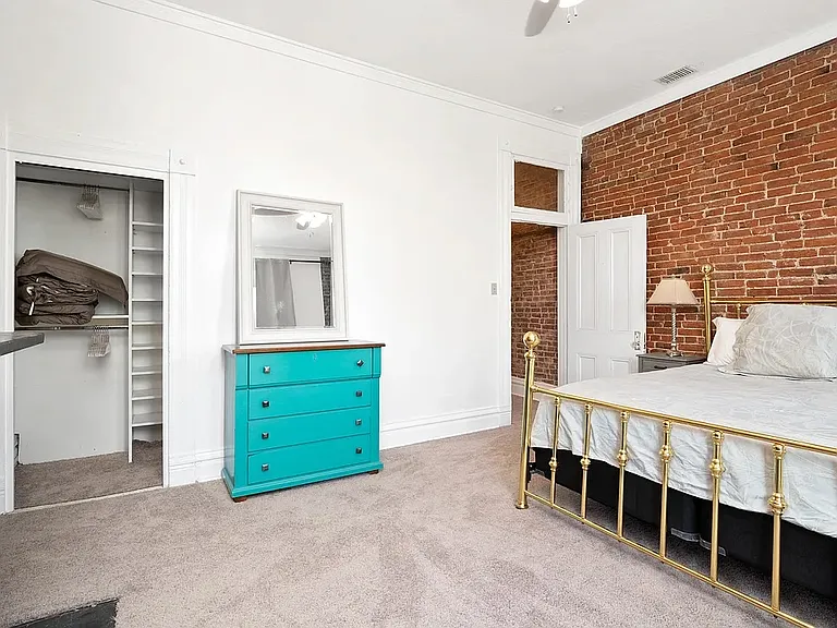 1832 Victor St — Photo 10