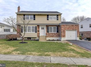 2447 W Eric Dr, Wilmington, DE 19808
