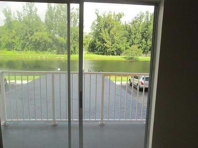 1st image of 16465 W Dixie Hwy APT 209