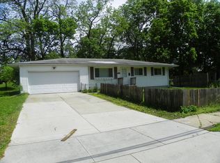 517 4th St SW, Cedar Rapids, IA 52404