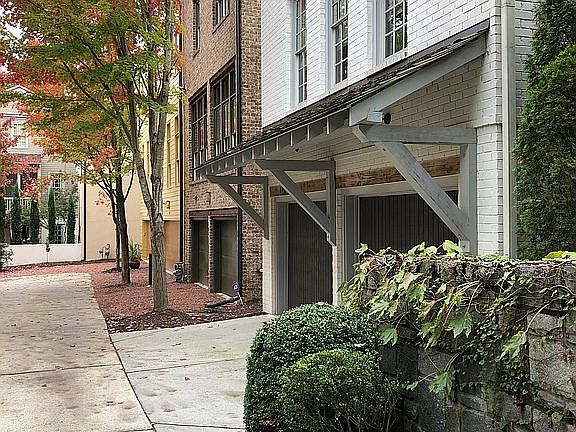3rd image of 500 Carpenter Way