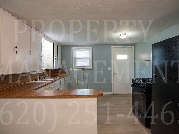 2nd image of 118 W Jackson St