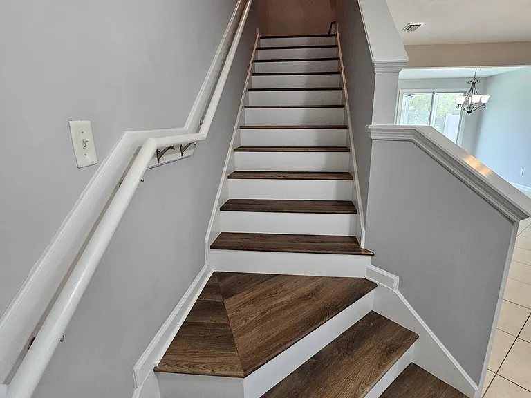 607 Reese Ave — Photo 3