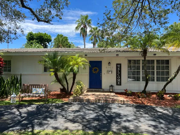 8105 SW 138th St, Palmetto Bay, FL 33158