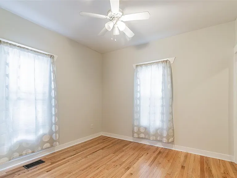 317 W Jean St — Photo 30