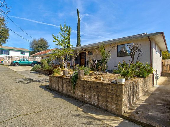3rd image of 436 Bright Ave