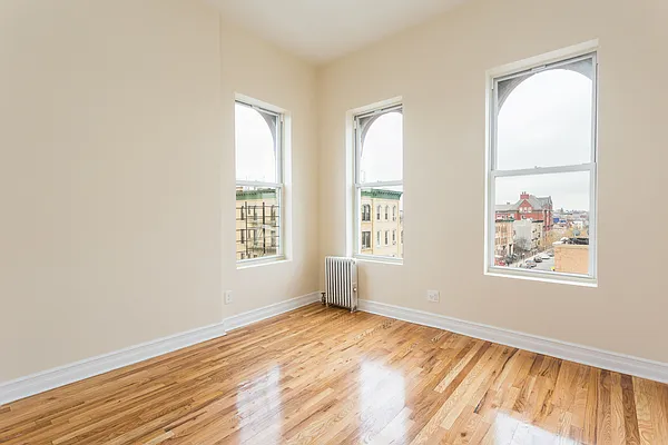 Rented by BIG Management NY | media 16