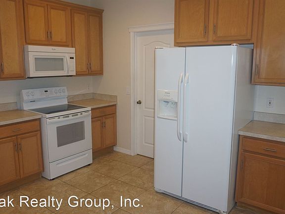 4th image of 7435 Surrey Wood Ln