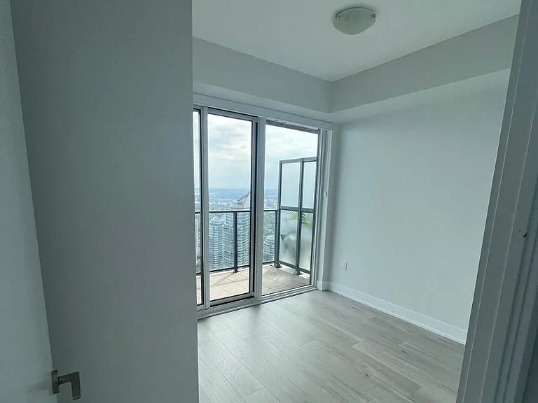 30 Shore Breeze Dr #4910 — Photo 13