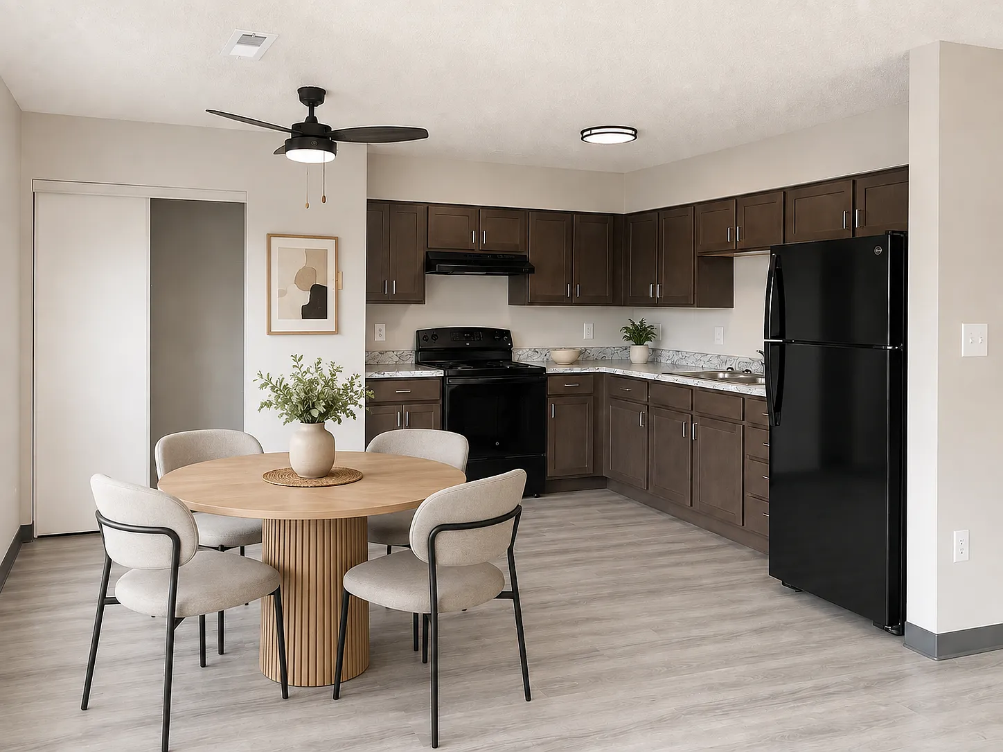 Emerald Apartments — Photo 1