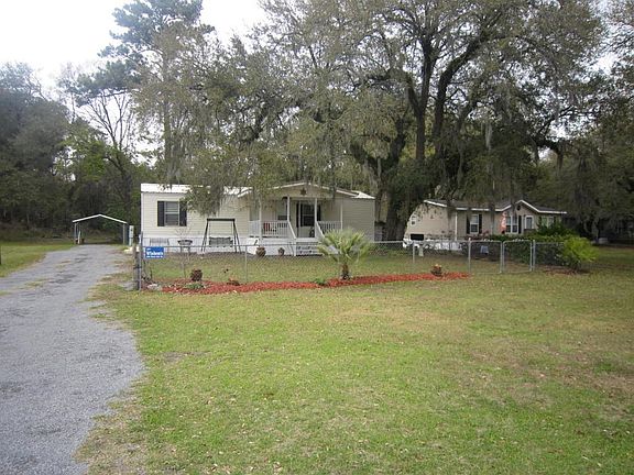 900 Black Oak Rd - Front View