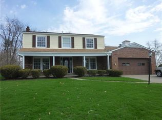 1564 King Charles Dr, Pittsburgh, PA 15237
